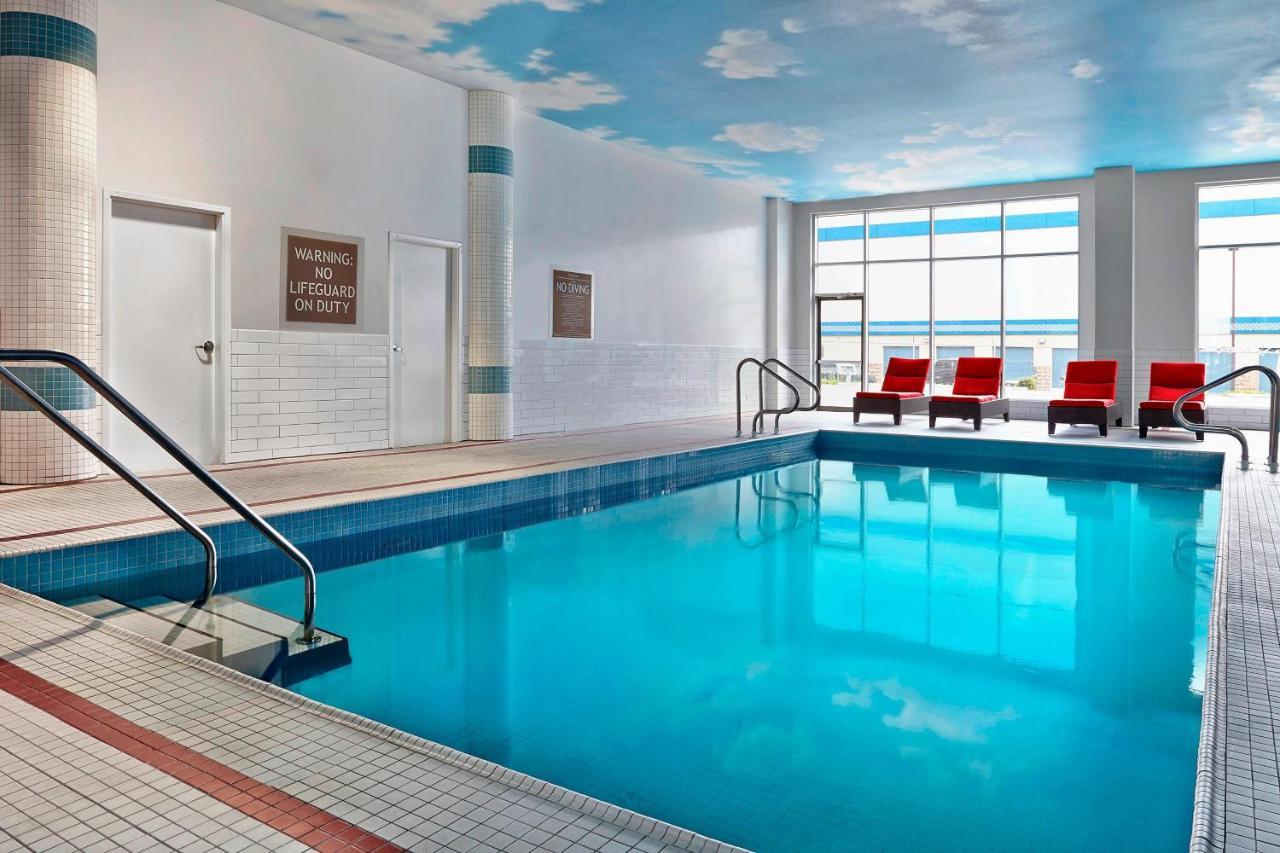 Four Points By Sheraton Calgary Airport Extérieur photo