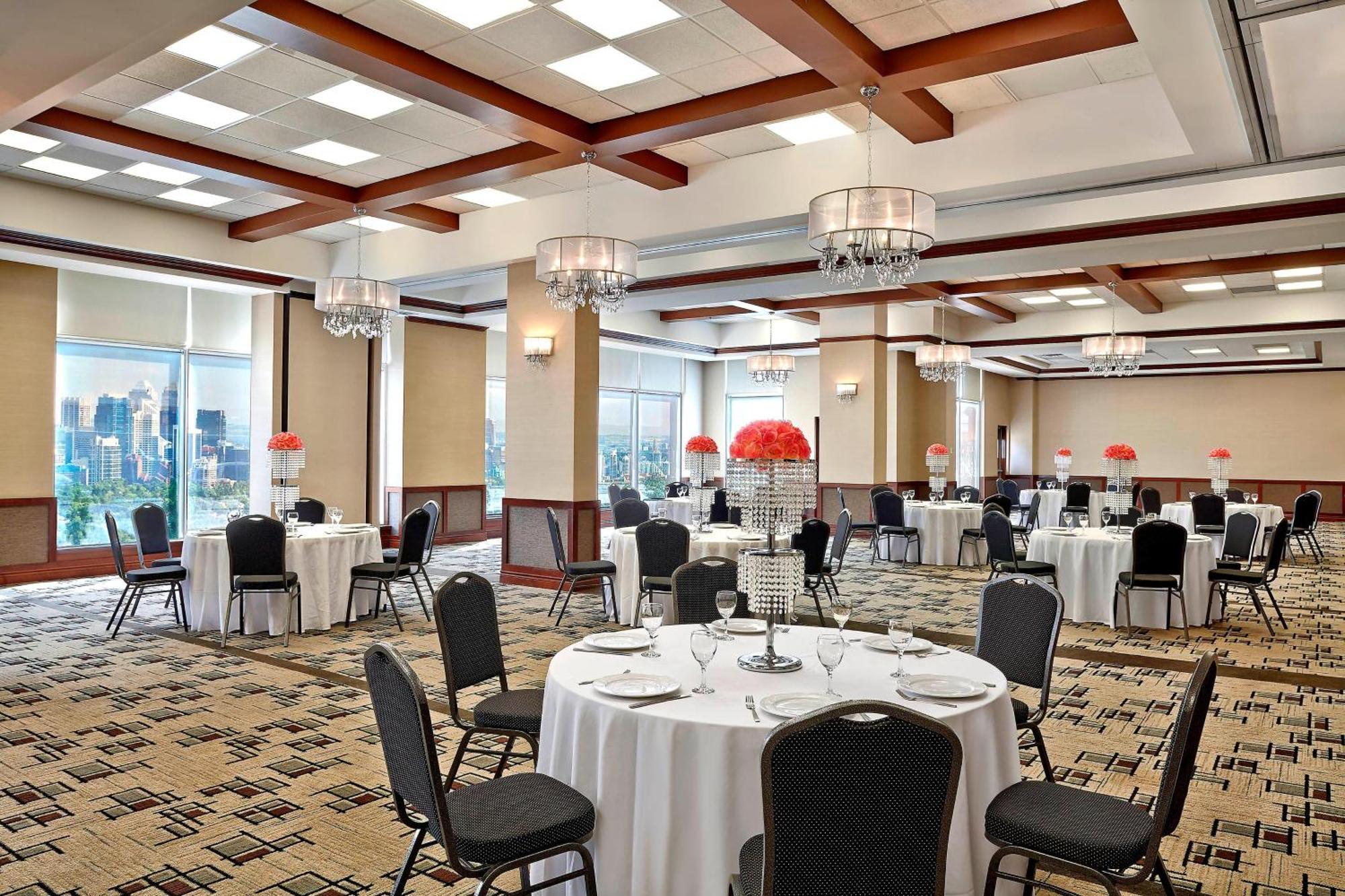 Four Points By Sheraton Calgary Airport Extérieur photo