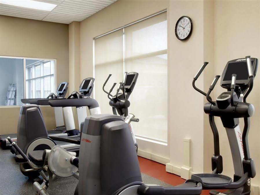 Four Points By Sheraton Calgary Airport Extérieur photo